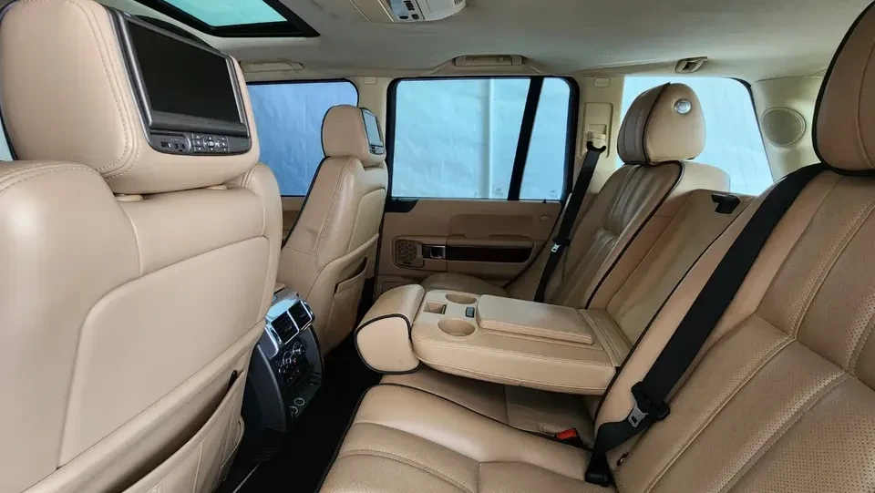 2012 Land Rover Range Rover L322 - Image 16 of 20