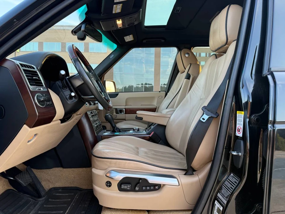 2012 Land Rover Range Rover L322 - Image 11 of 24