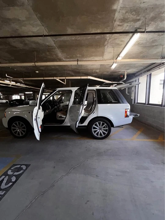 2012 Land Rover Range Rover L322 - Image 7 of 15
