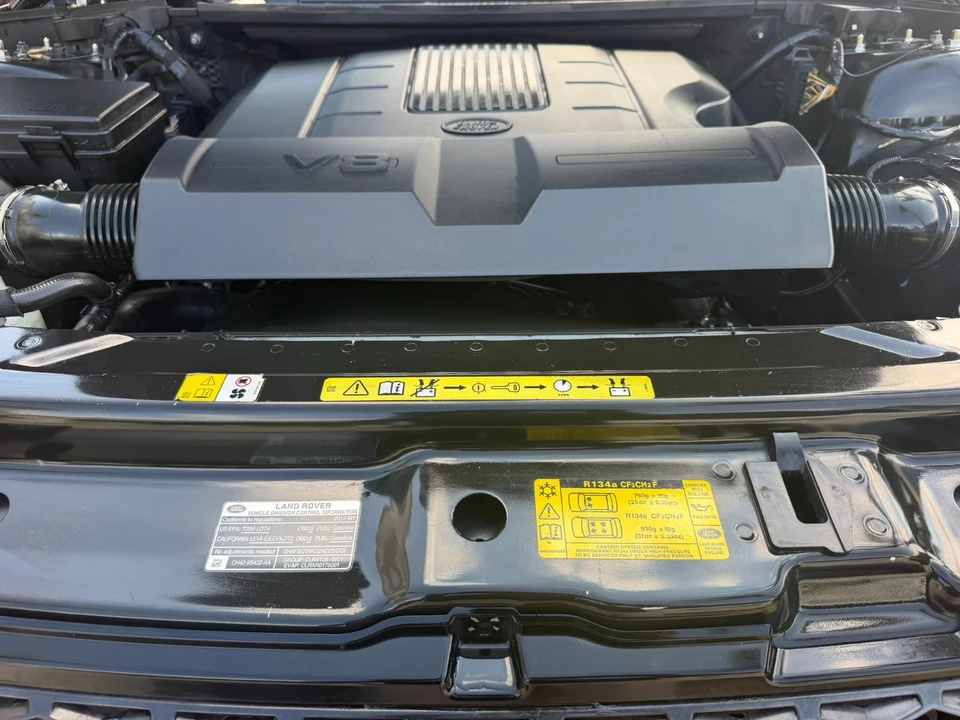 2012 Land Rover Range Rover L322 - Image 19 of 23