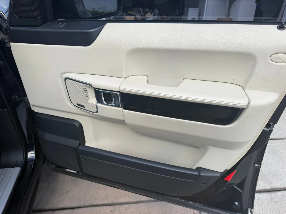2012 Land Rover Range Rover L322 - Image 14 of 23