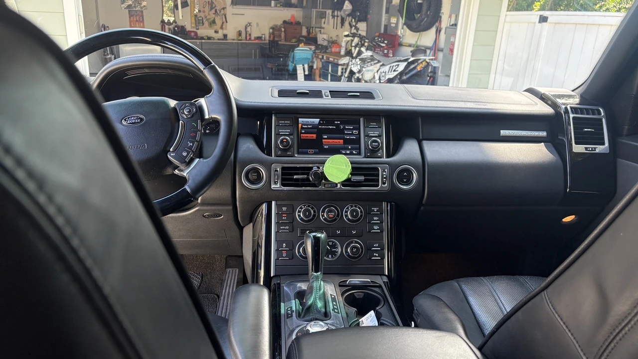 2012 Land Rover Range Rover L322 - Image 17 of 20