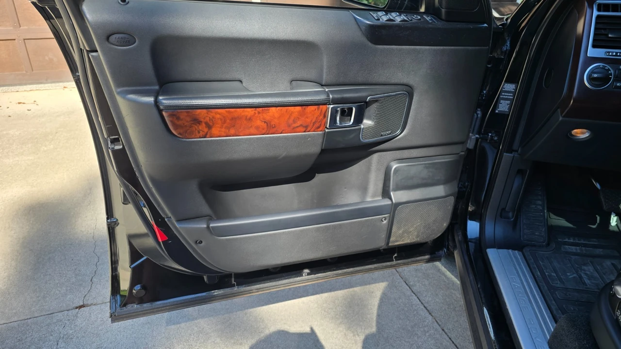 2012 Land Rover Range Rover L322 - Image 24 of 24