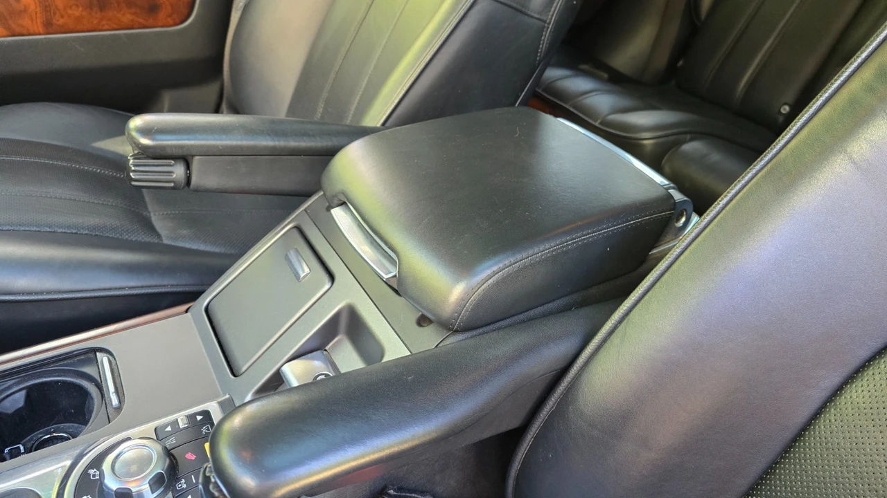 2012 Land Rover Range Rover L322 - Image 23 of 24