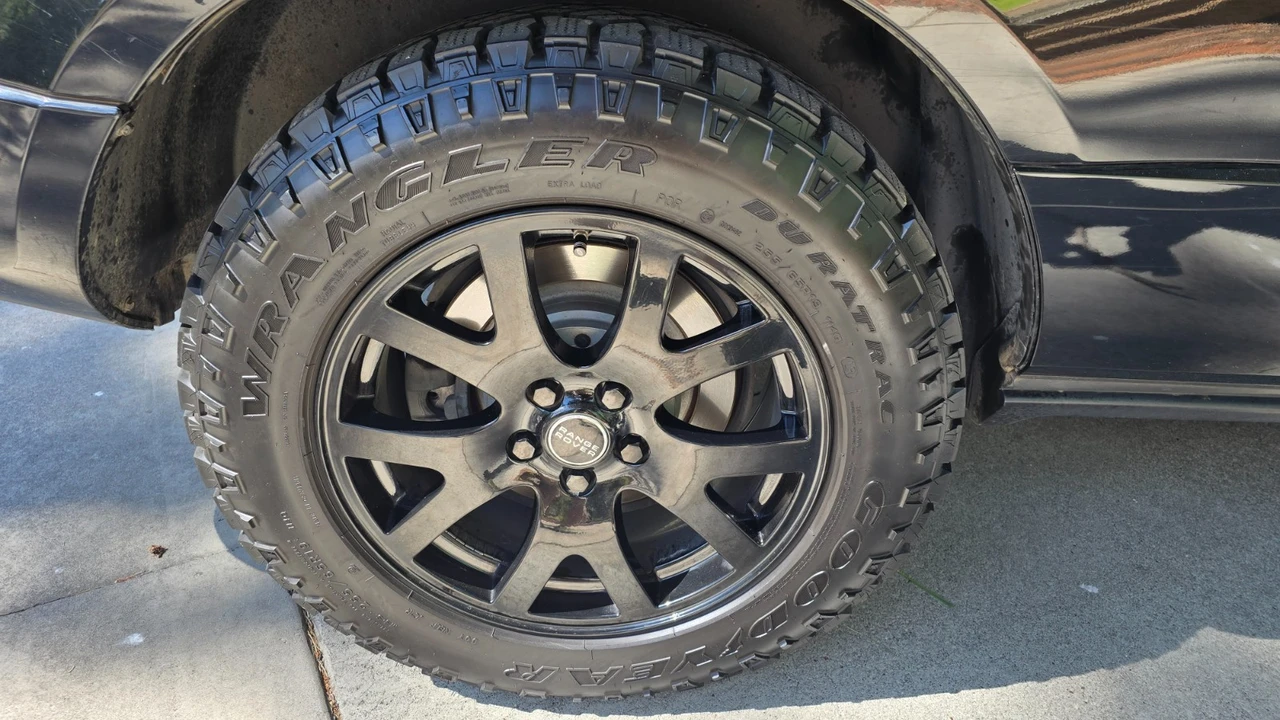 2012 Land Rover Range Rover L322 - Image 9 of 24