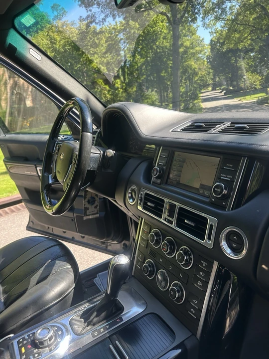 2012 Land Rover Range Rover L322 - Image 3 of 11