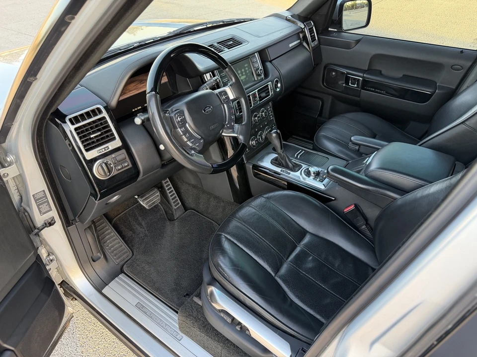 2012 Land Rover Range Rover L322 - Image 21 of 31