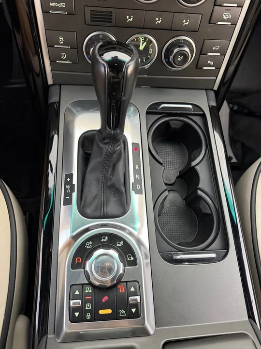 2012 Land Rover Range Rover L322 - Image 7 of 17