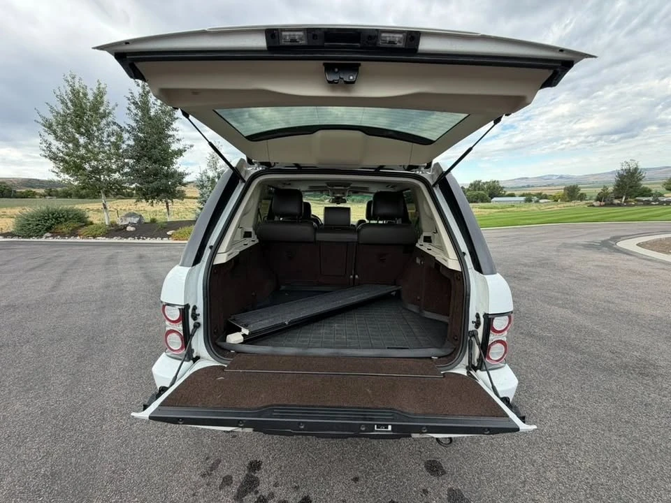 2012 Land Rover Range Rover L322 - Image 11 of 19