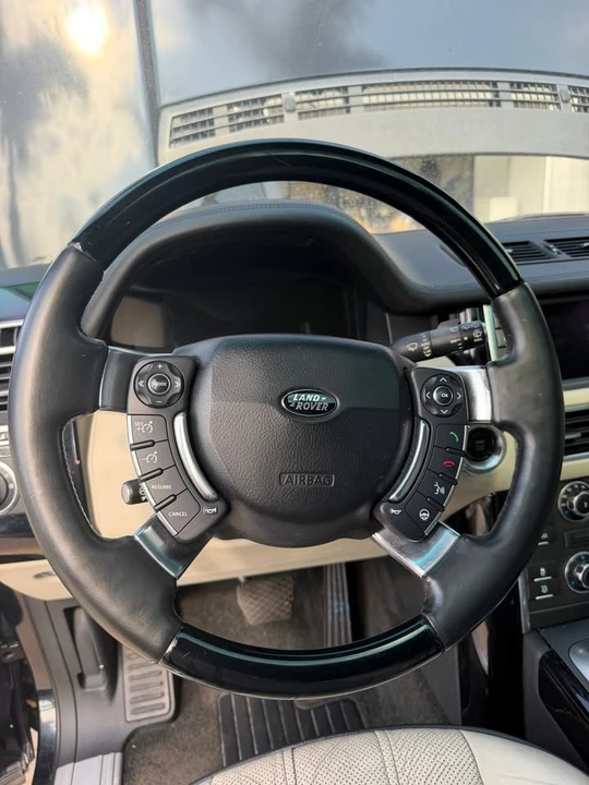 2012 Land Rover Range Rover L322 - Image 19 of 20