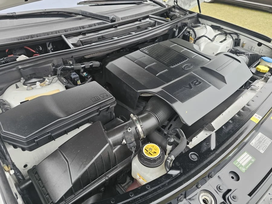2012 Land Rover Range Rover L322 - Image 16 of 17
