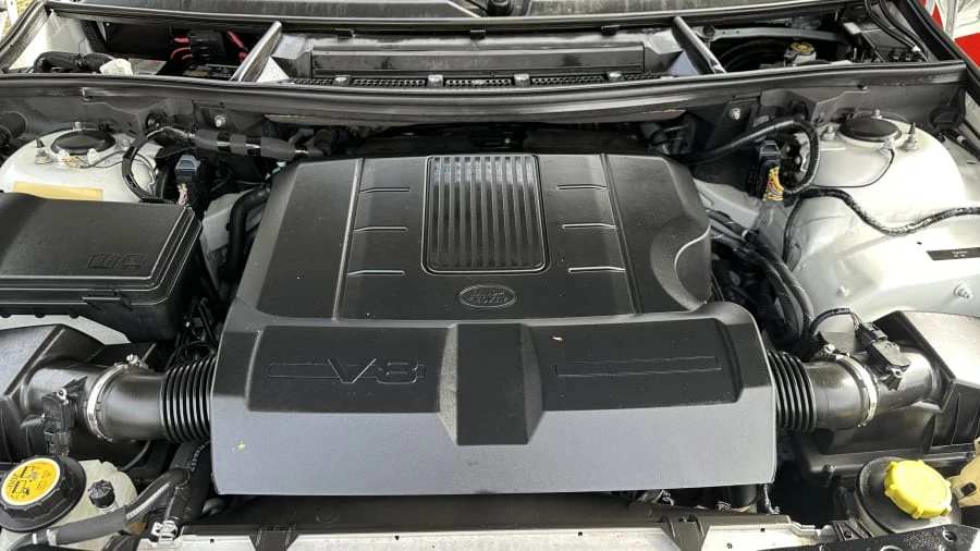 2012 Land Rover Range Rover L322 - Image 15 of 17