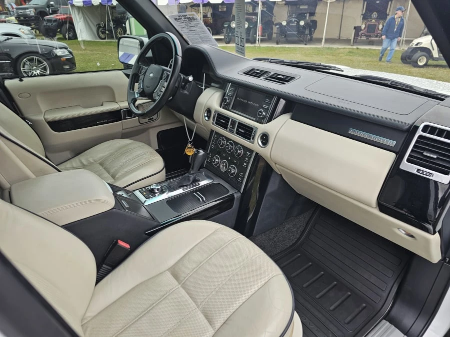 2012 Land Rover Range Rover L322 - Image 11 of 17