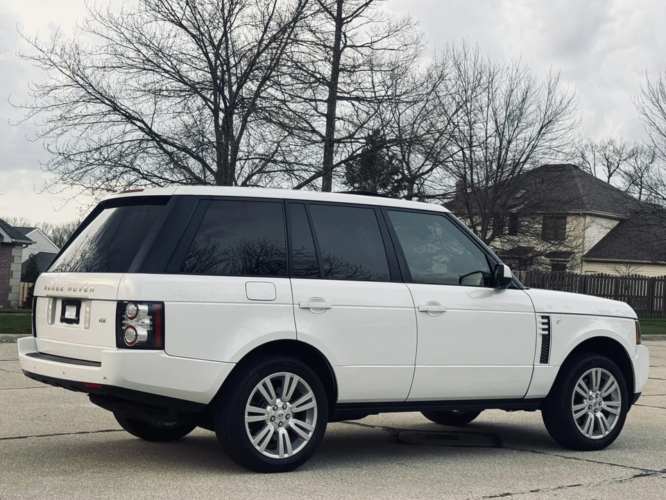 2012 Land Rover Range Rover L322 - Image 11 of 31
