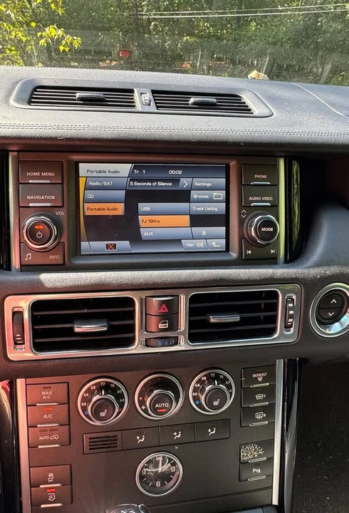 2012 Land Rover Range Rover L322 - Image 13 of 15