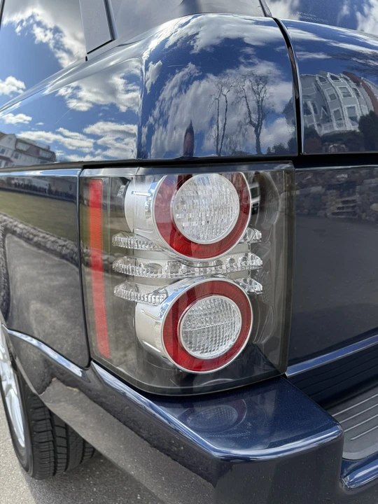 2012 Land Rover Range Rover L322 - Image 16 of 31