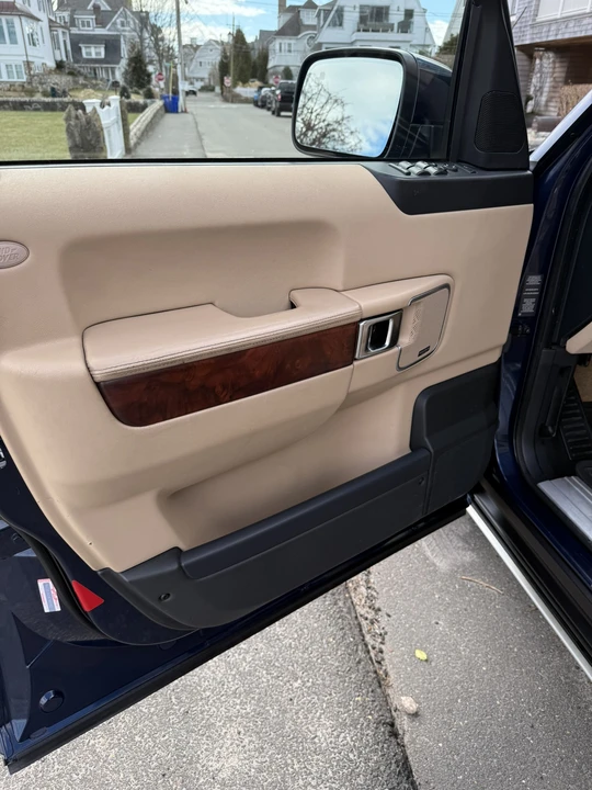2012 Land Rover Range Rover L322 - Image 30 of 31