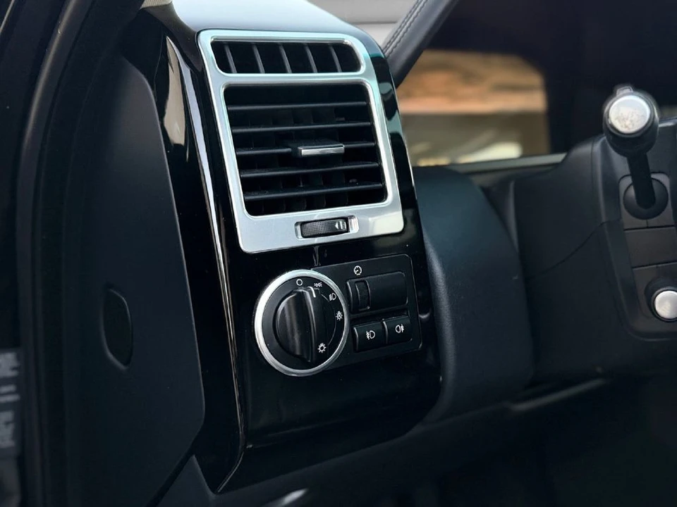 2012 Land Rover Range Rover L322 - Image 12 of 21