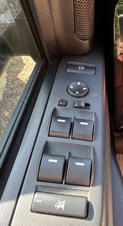 2012 Land Rover Range Rover L322 - Image 10 of 16