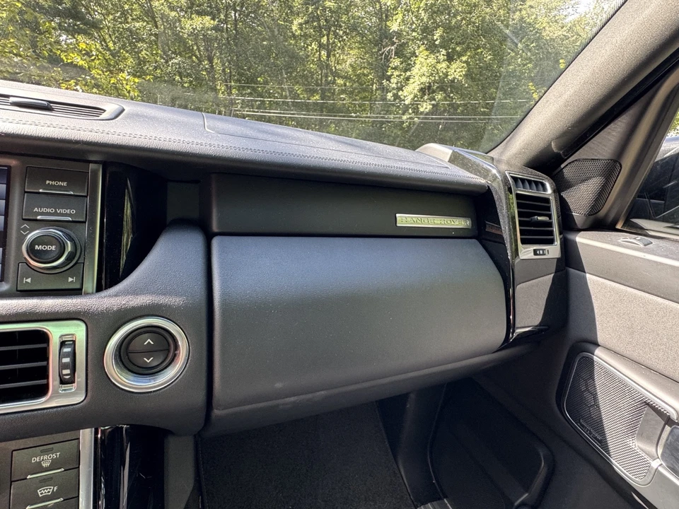 2012 Land Rover Range Rover L322 - Image 11 of 16