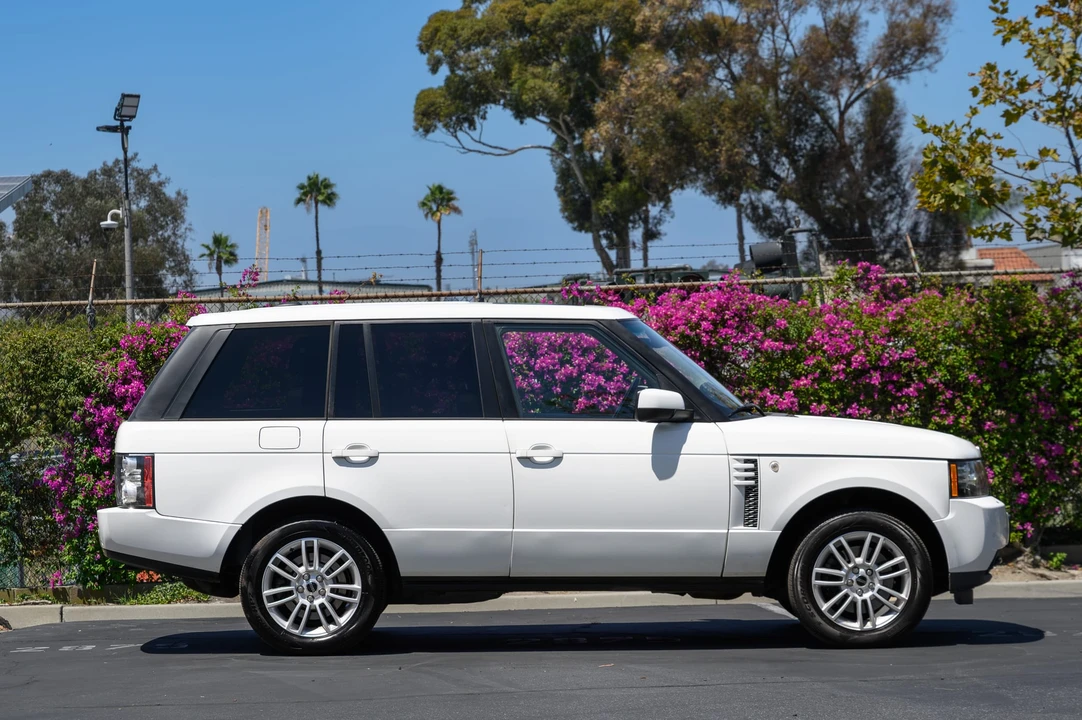 2012 Land Rover Range Rover L322 - Image 13 of 31