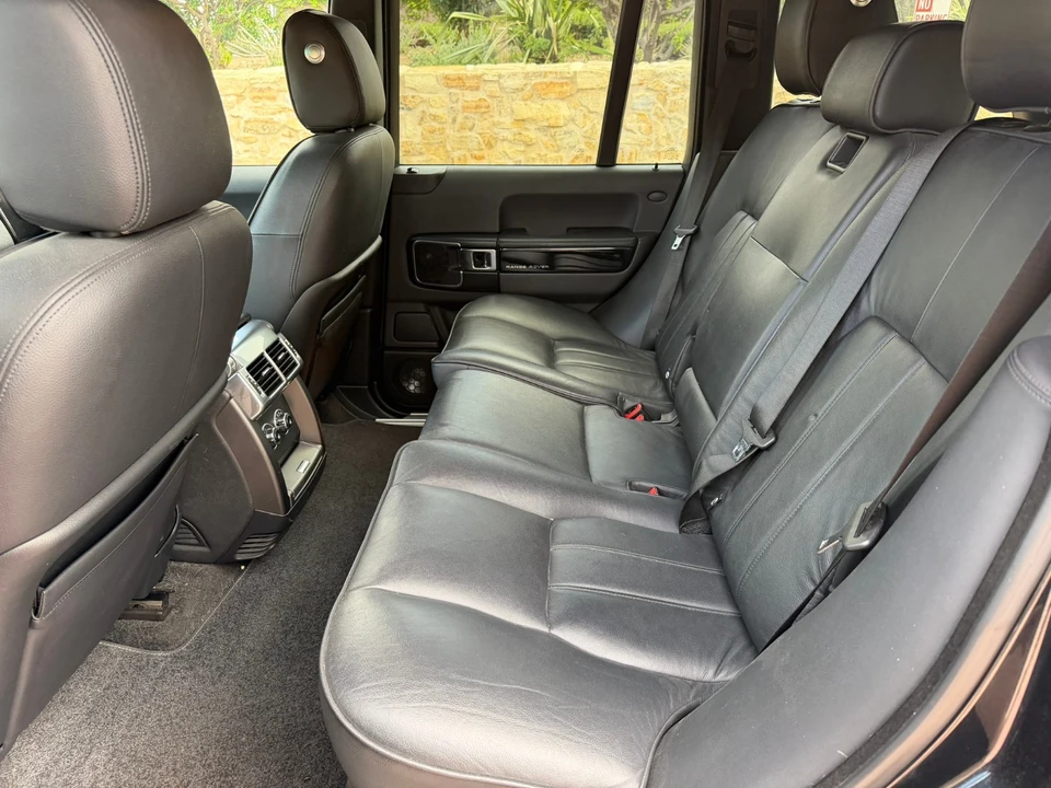 2012 Land Rover Range Rover L322 - Image 14 of 30