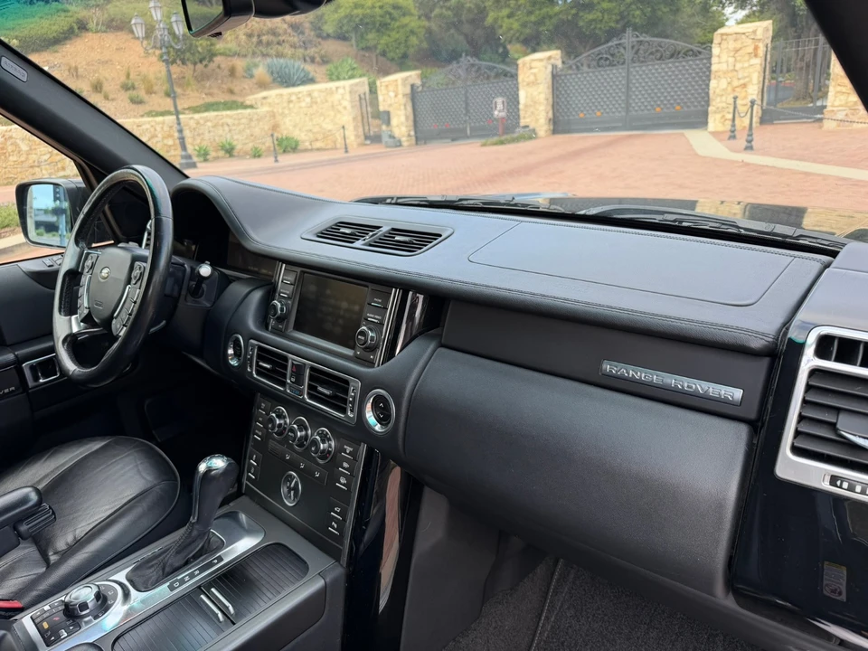2012 Land Rover Range Rover L322 - Image 18 of 30