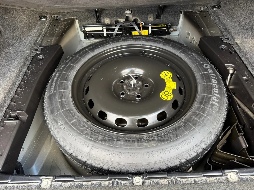 2012 Land Rover Range Rover L322 - Image 23 of 30