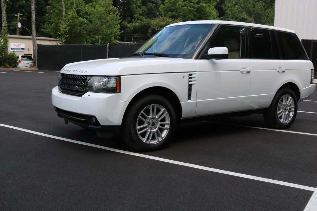 2012 Land Rover Range Rover L322 - Image 9 of 31