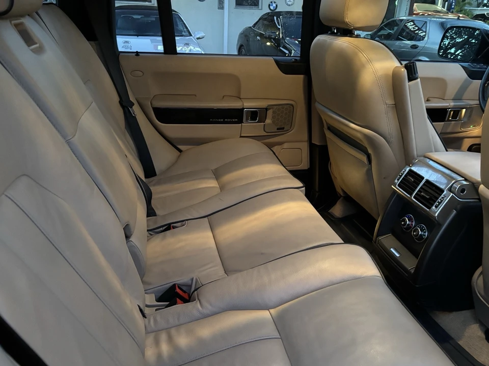 2012 Land Rover Range Rover L322 - Image 10 of 16
