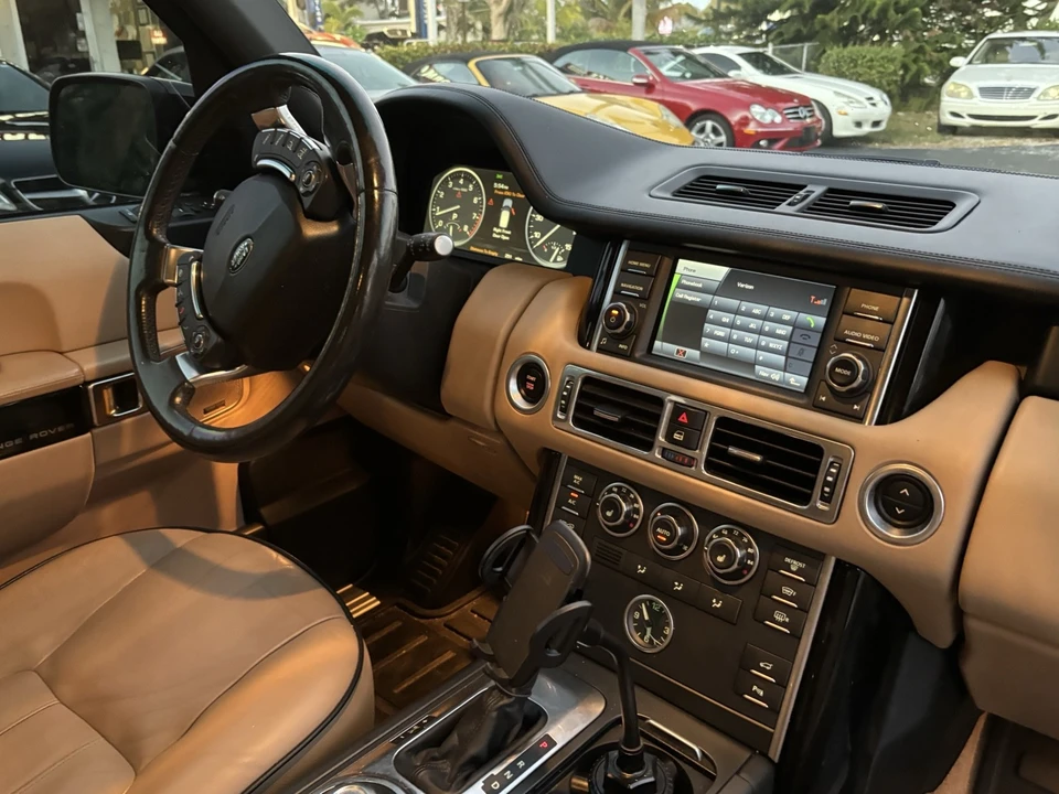 2012 Land Rover Range Rover L322 - Image 9 of 16