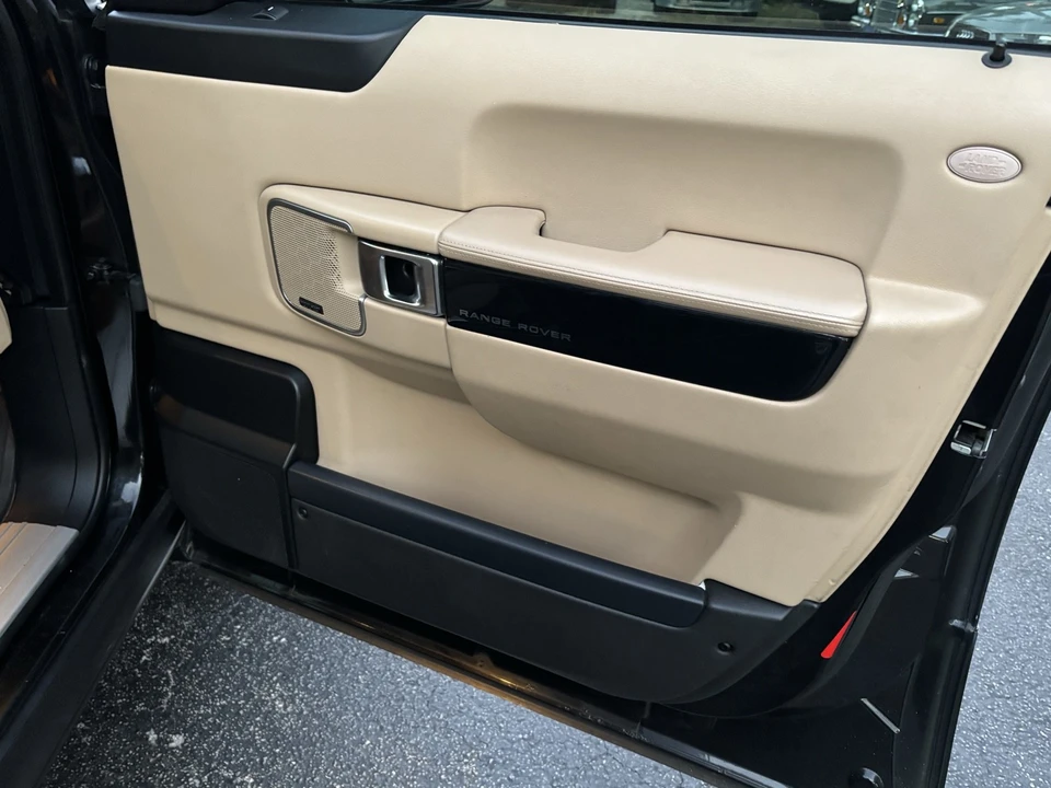2012 Land Rover Range Rover L322 - Image 8 of 16