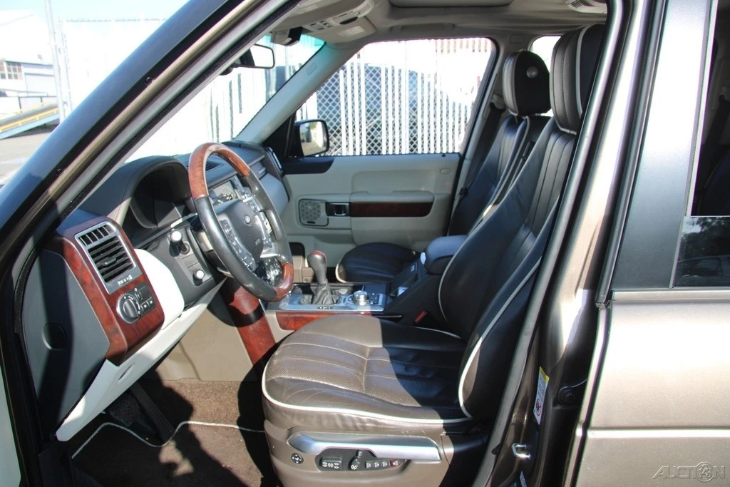 2012 Land Rover Range Rover L322 - Image 12 of 21