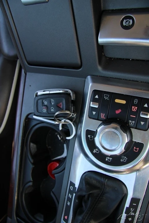 2012 Land Rover Range Rover L322 - Image 16 of 21