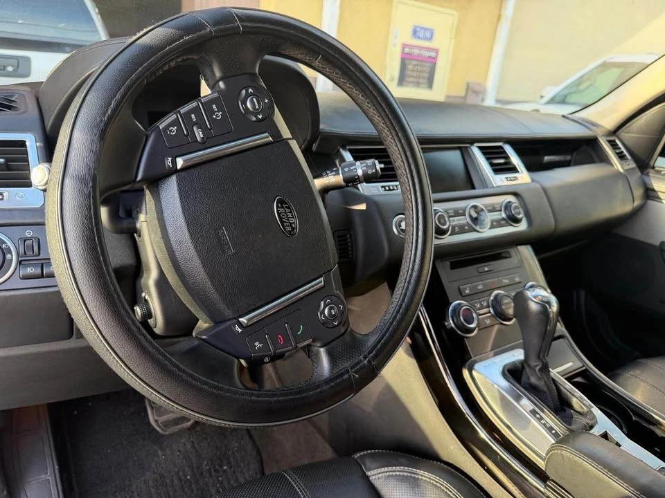2012 Land Rover Range Rover L322 - Image 9 of 11
