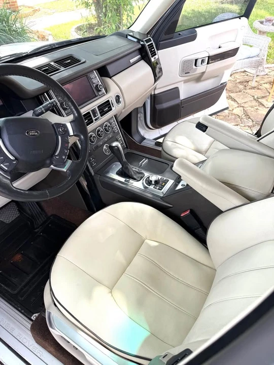 2012 Land Rover Range Rover L322 - Image 9 of 10