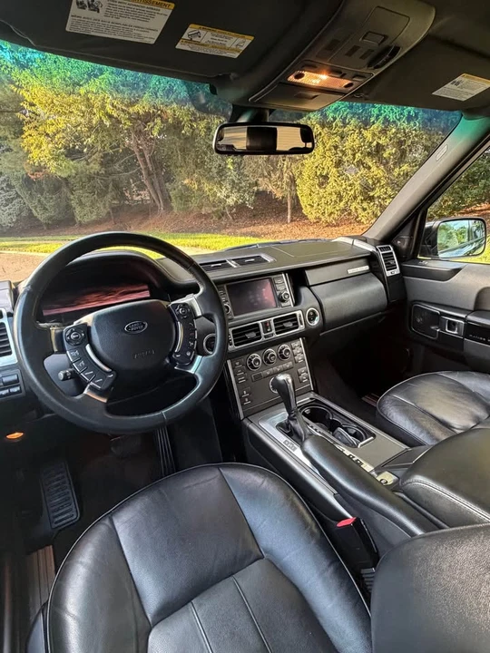 2012 Land Rover Range Rover L322 - Image 9 of 19