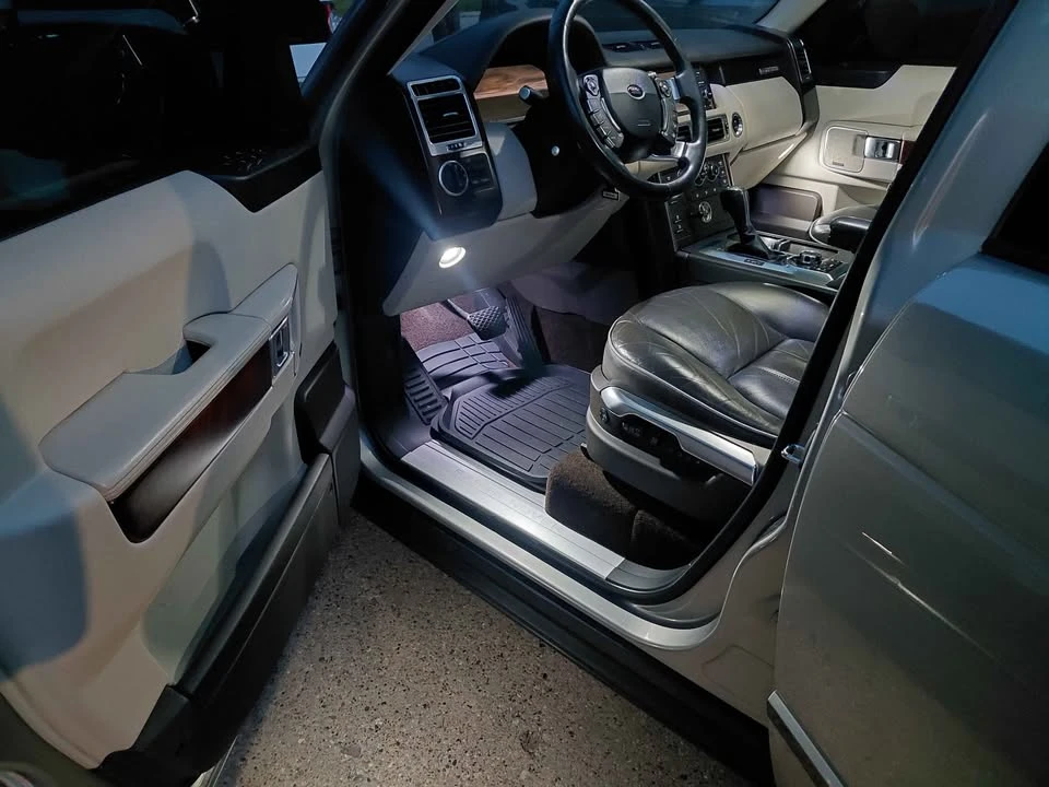 2012 Land Rover Range Rover L322 - Image 3 of 9