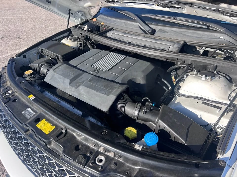 2012 Land Rover Range Rover L322 - Image 10 of 20