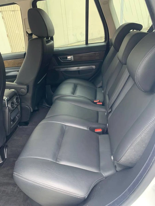 2012 Land Rover Range Rover L322 - Image 11 of 21