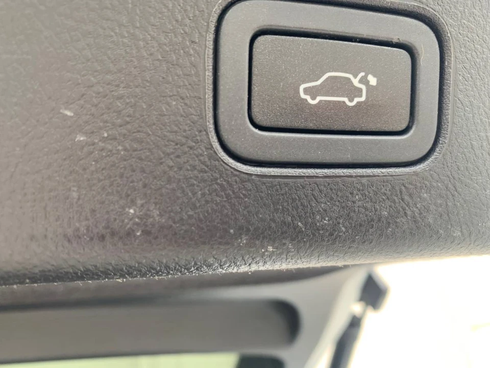 2012 Land Rover Range Rover L322 - Image 15 of 21