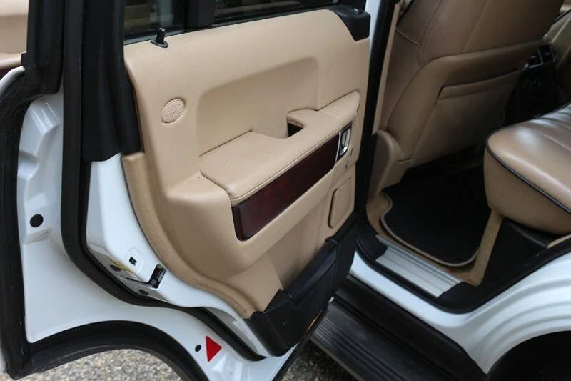 2012 Land Rover Range Rover L322 - Image 16 of 20