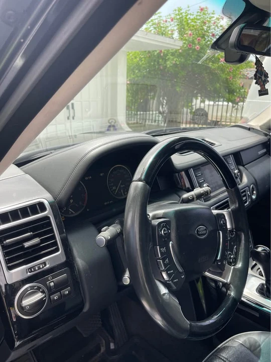 2012 Land Rover Range Rover L322 - Image 9 of 13