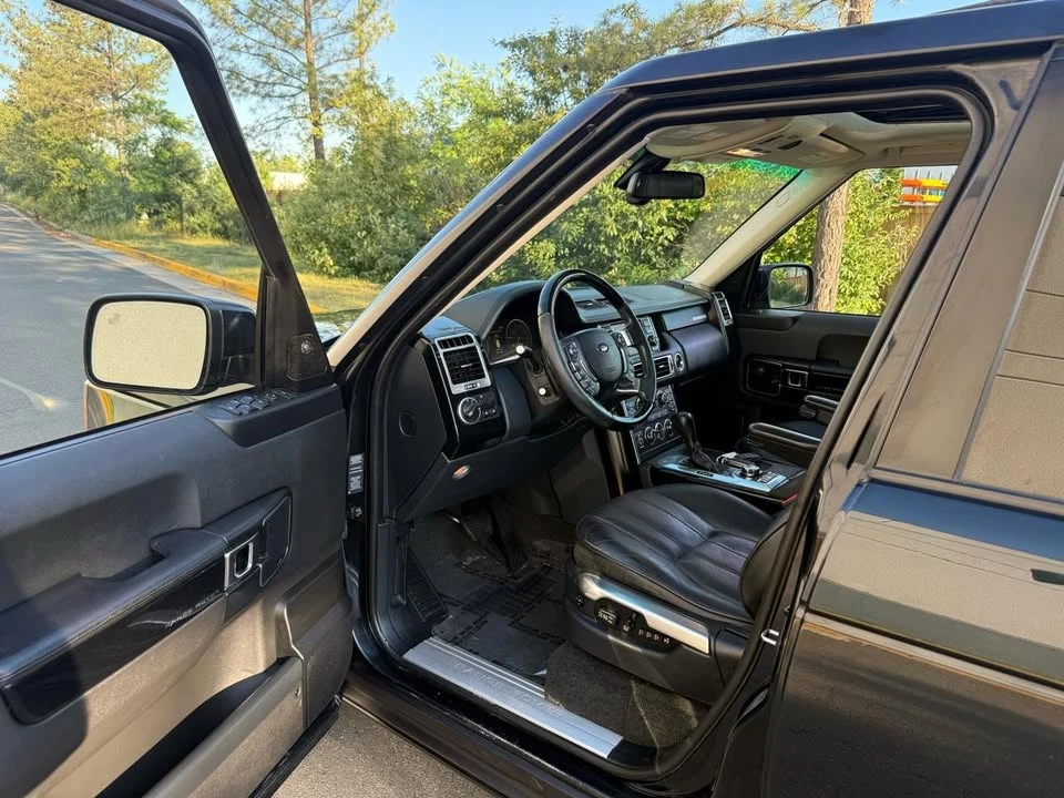 2012 Land Rover Range Rover L322 - Image 11 of 20