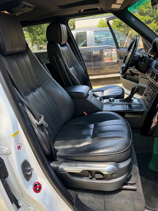 2012 Land Rover Range Rover L322 - Image 17 of 20