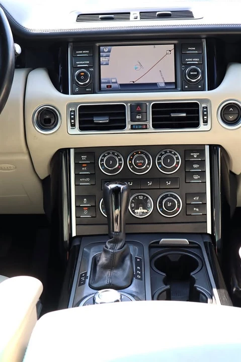 2012 Land Rover Range Rover L322 - Image 13 of 20