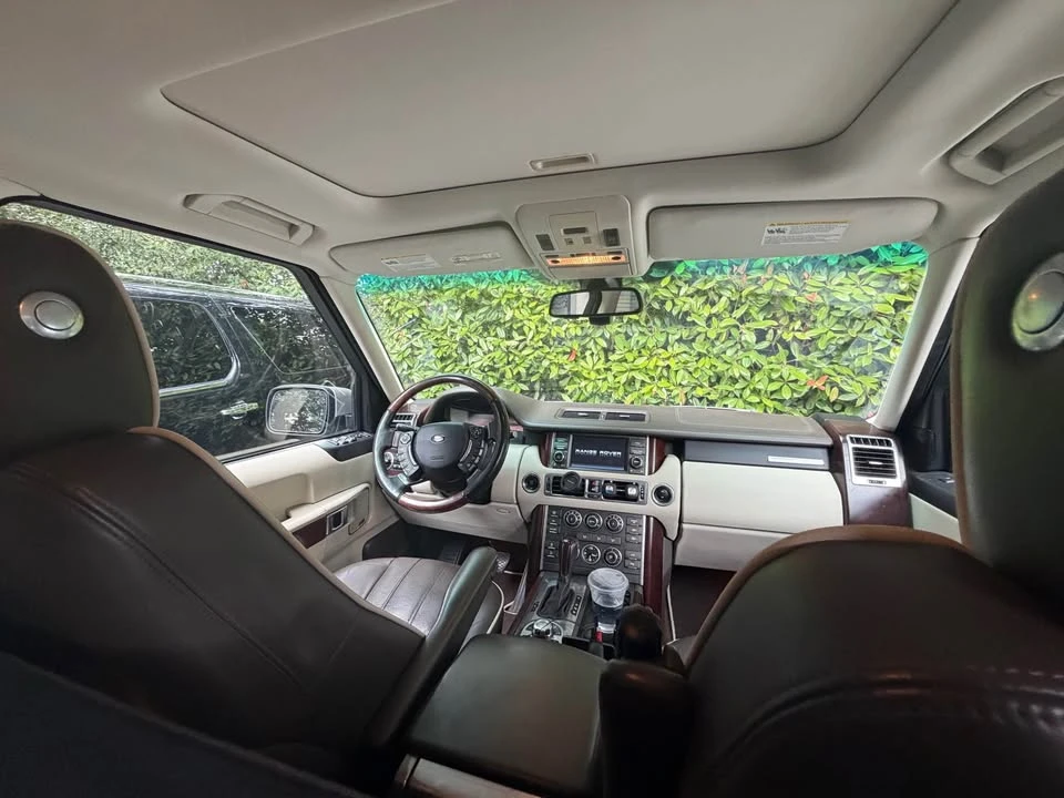 2012 Land Rover Range Rover L322 - Image 11 of 13