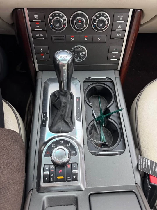 2012 Land Rover Range Rover L322 - Image 10 of 13