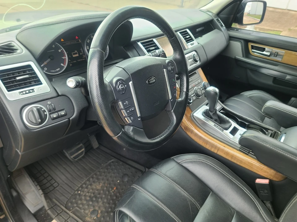 2012 Land Rover Range Rover L322 - Image 9 of 12