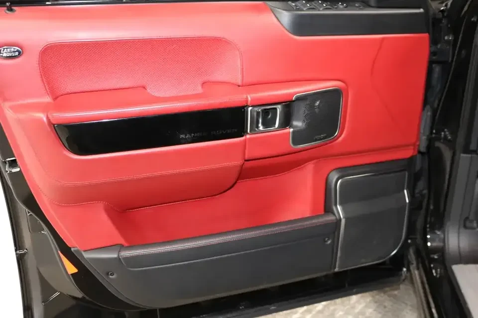 2012 Land Rover Range Rover L322 - Image 9 of 17